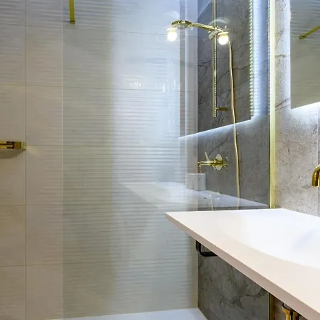 Nadmorska Dolina 1 *